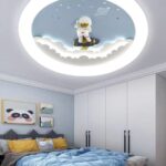 Lustră LED pentru Camera Copiilor, Design Astronaut pe Rachetă, Ø550 mm, 3 Culori de Lumină